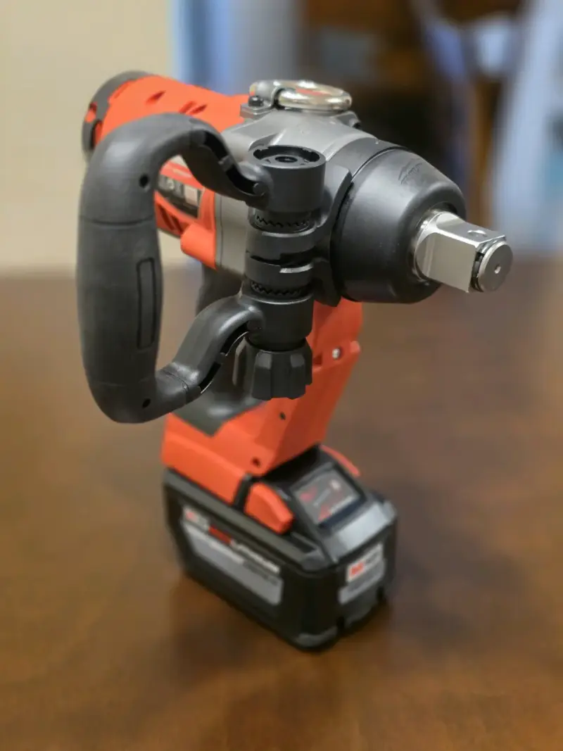 Llave de impacto inalámbrica Milwaukee M18 Fuel - 3