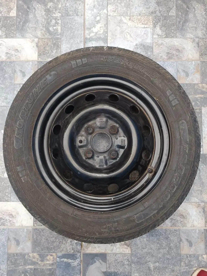 Llanta con neumático Fortune FSR-801 175/65R14 - 3