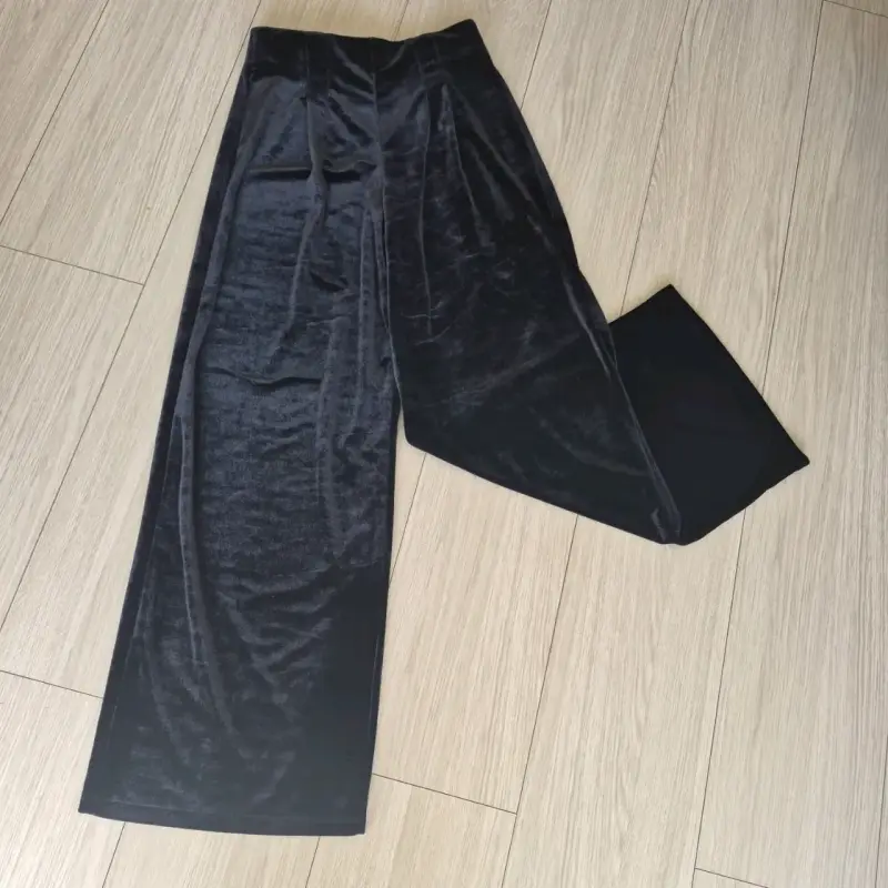 Pantalones de terciopelo negro para mujer