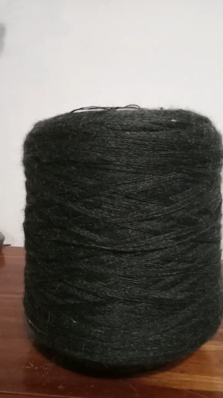 Conos de hilo para tejer varios colores - 2