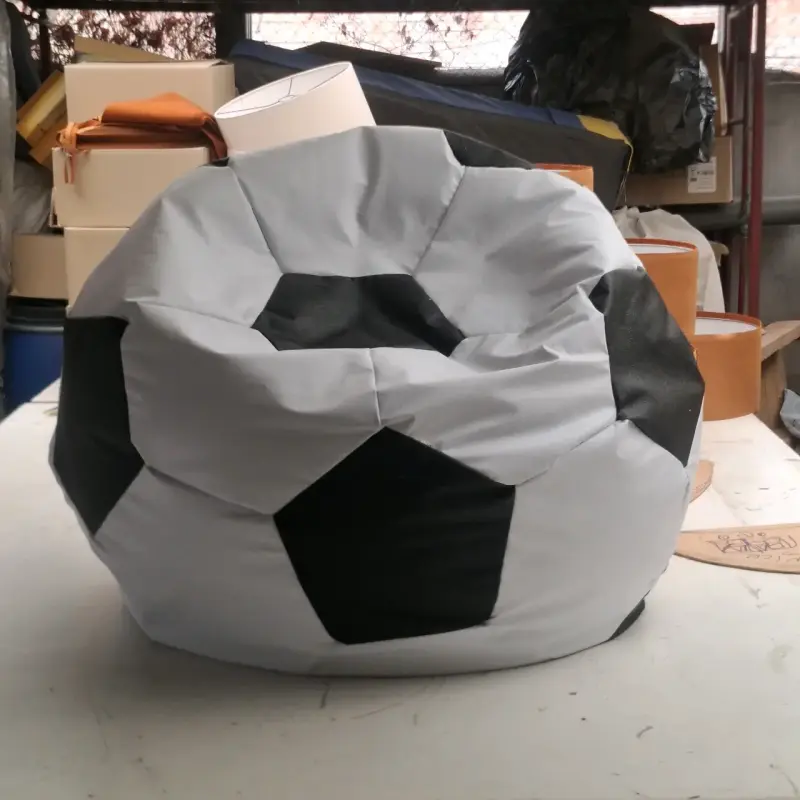 Puff en forma de balón de fútbol