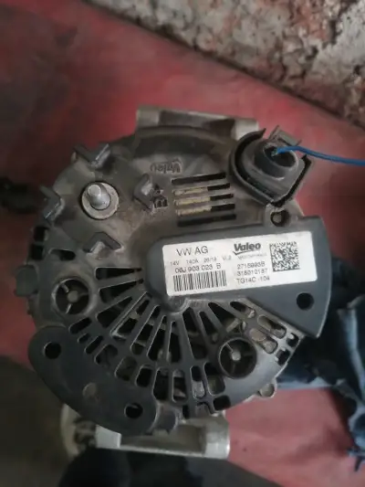 Alternador Valeo para Volkswagen Audi - miniatura 1