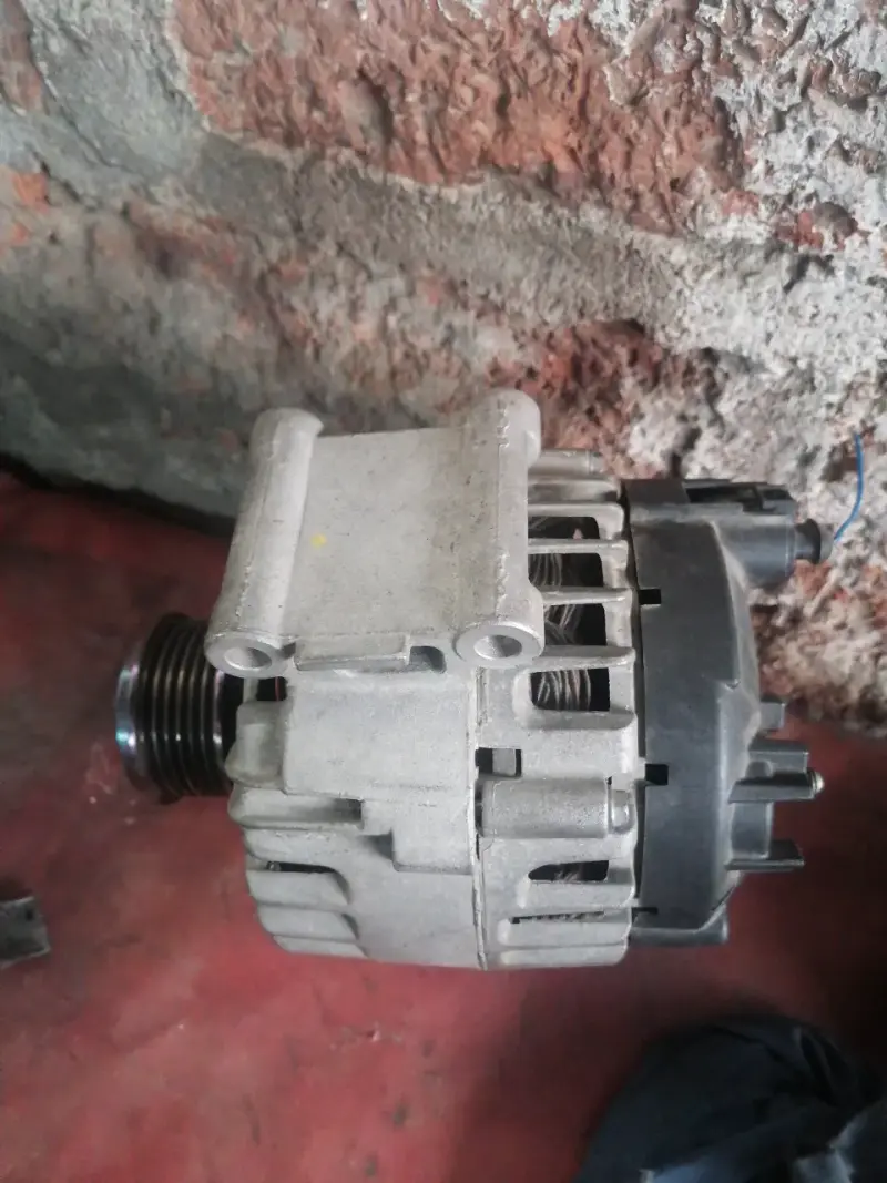 Alternador Valeo para Volkswagen Audi - 2