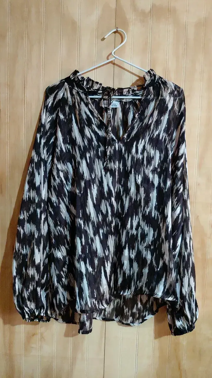Blusa estampada de manga larga transparente - 1