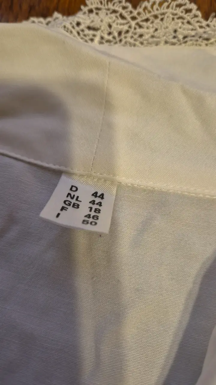 Camisa blanca con encaje para mujer - 2