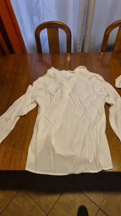 Camisa blanca con encaje para mujer - miniatura 3
