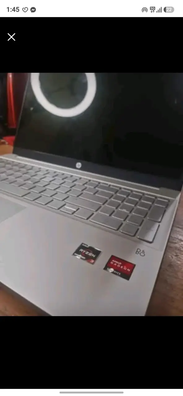 Laptop HP Pavilion 15 con AMD Ryzen 3 y 8GB RAM - 2