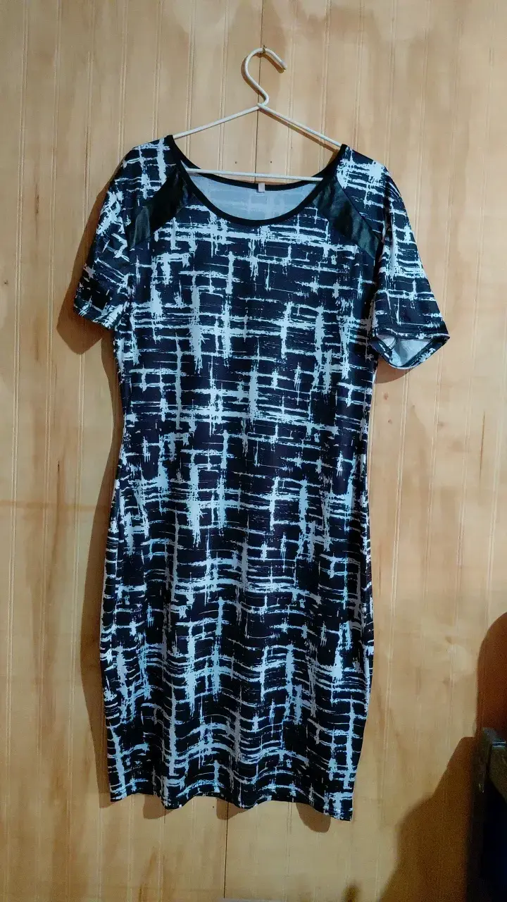 Vestido estampado en blanco y negro