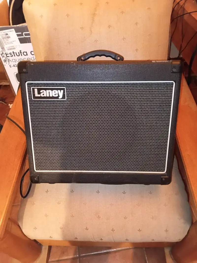 Amplificador de Guitarra Laney con Control de Tono - 2