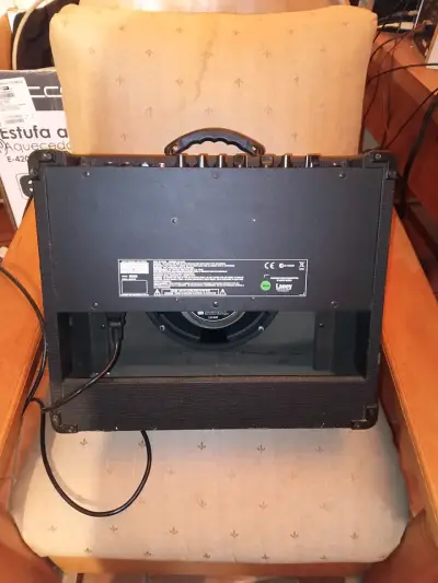 Amplificador de Guitarra Laney con Control de Tono - miniatura 4