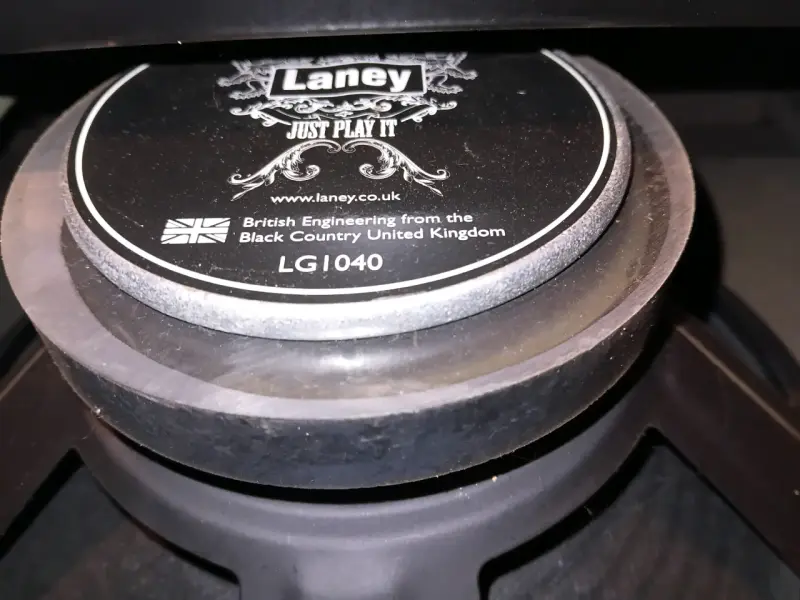 Amplificador de Guitarra Laney con Control de Tono - 5