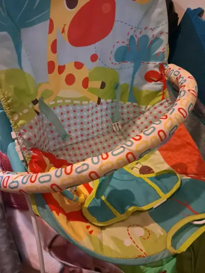 Silla mecedora para bebé con diseño de jirafa - miniatura 1