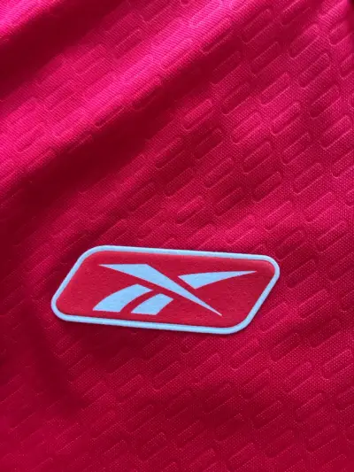 Camiseta Liverpool 2005 Gerrard Roja Reebok. - miniatura 3