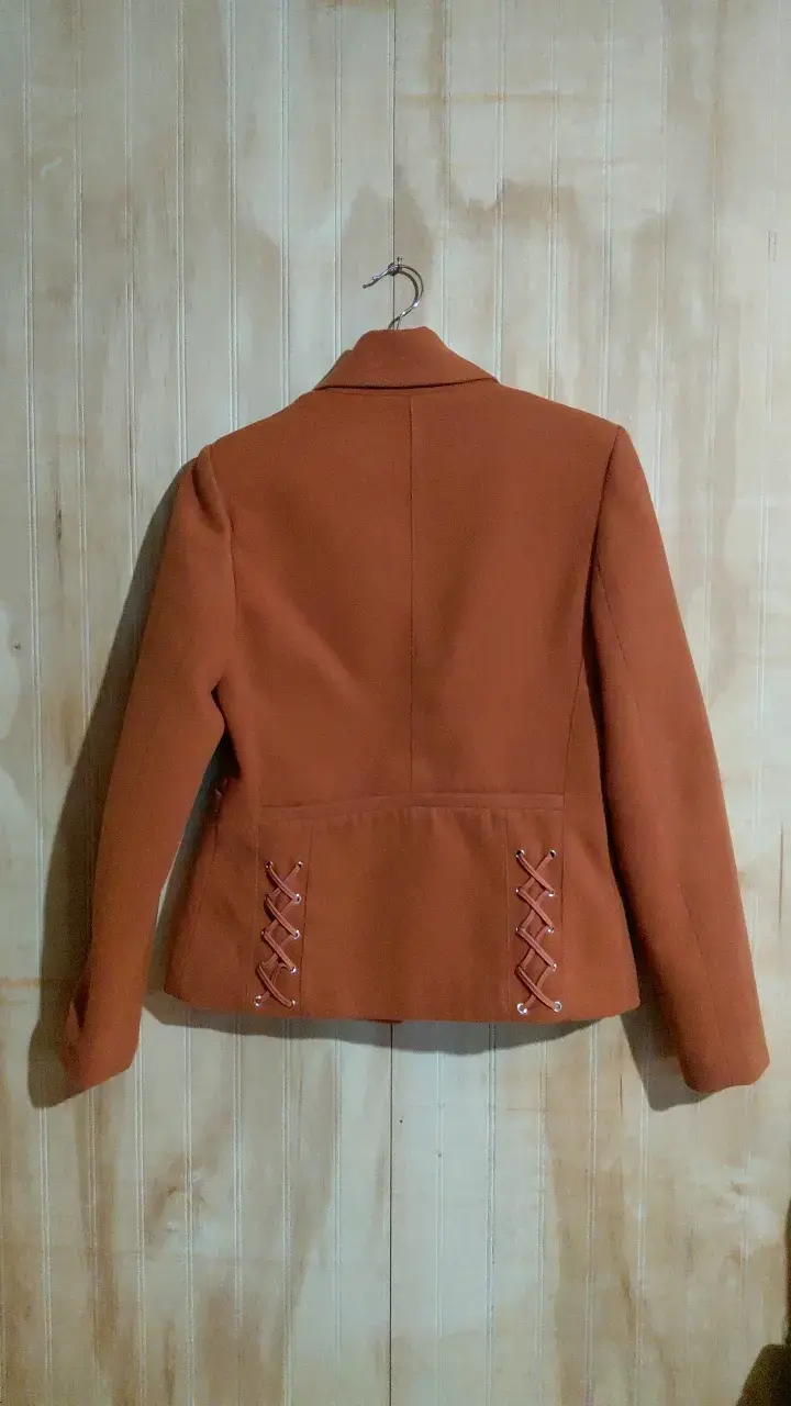 Chaqueta tipo blazer terracota con botones - 2