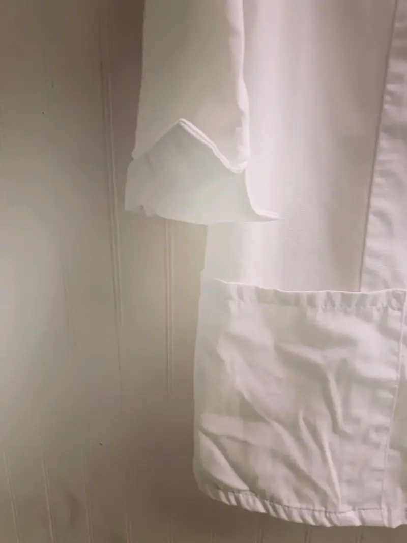Blusa blanca bordada Cherokee talla S - 5