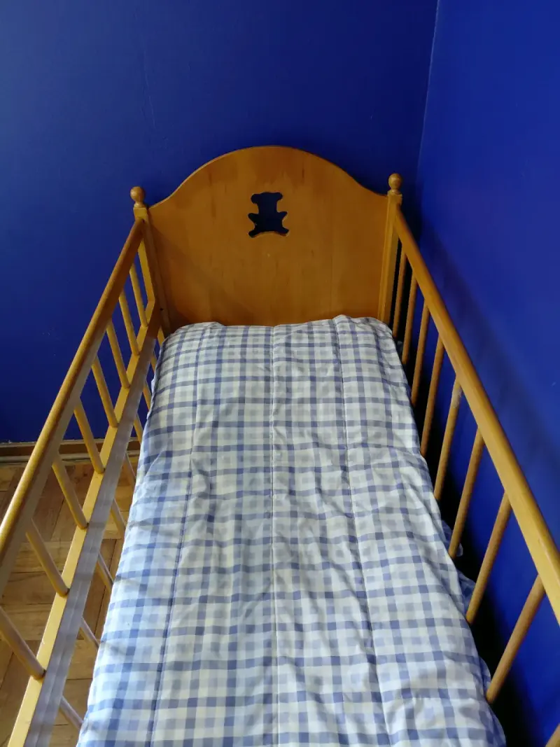 Cuna de madera con cajones para bebé - 3