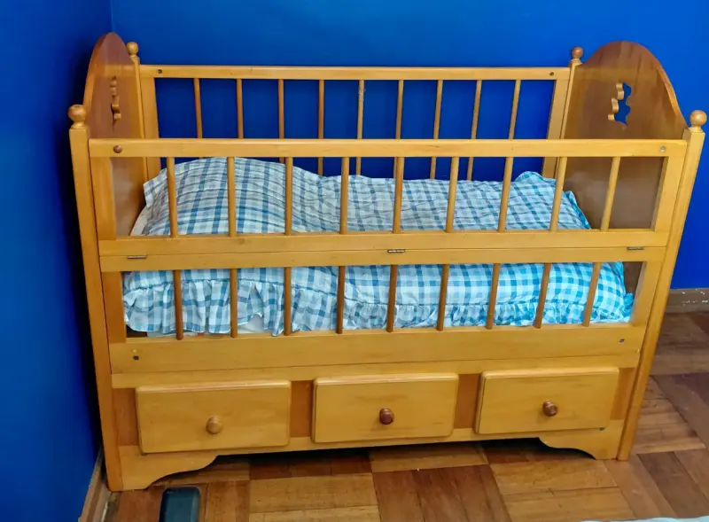 Cuna de madera con cajones para bebé - 4