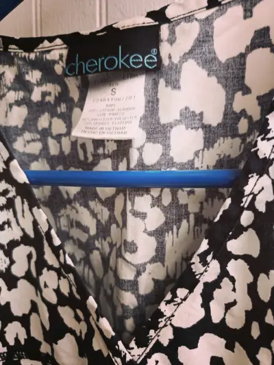 Blusa estampada Cherokee de algodón talla S - miniatura 1