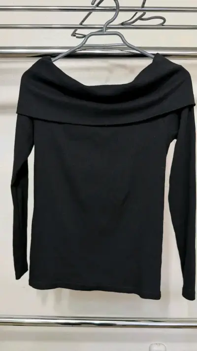 Polera Basement Escote Bardot — Talla L — NUEVA - miniatura 2