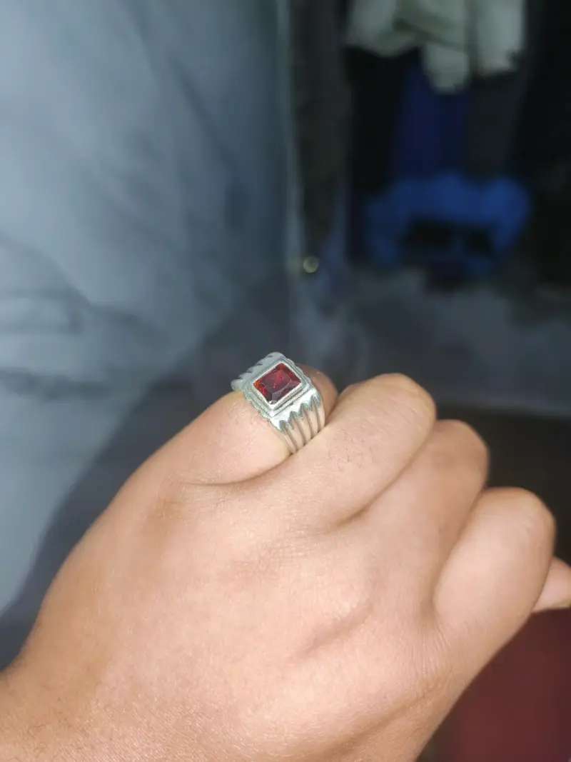 Anillo de plata con piedra roja - 4