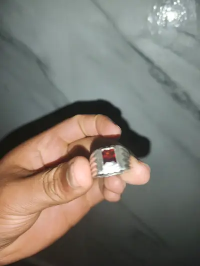 Anillo de plata con piedra roja - miniatura 5