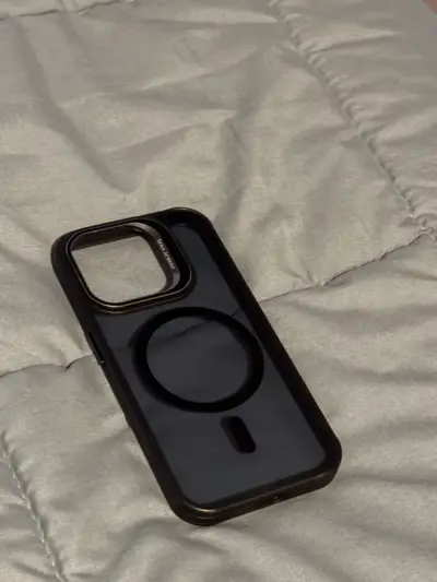 Funda protectora negra para iPhone con MagSafe - miniatura 3