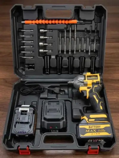 Llave de impacto más dos baterías - miniatura 1