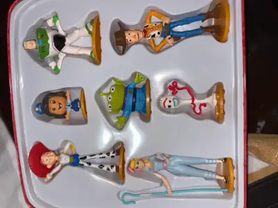 Set de Figuras Toy Story 4 en Caja Metálica - miniatura 1