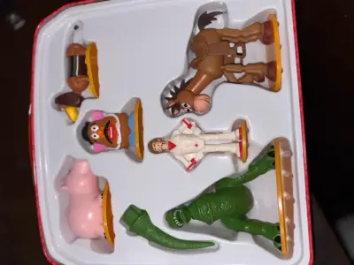 Set de Figuras Toy Story 4 en Caja Metálica - miniatura 2