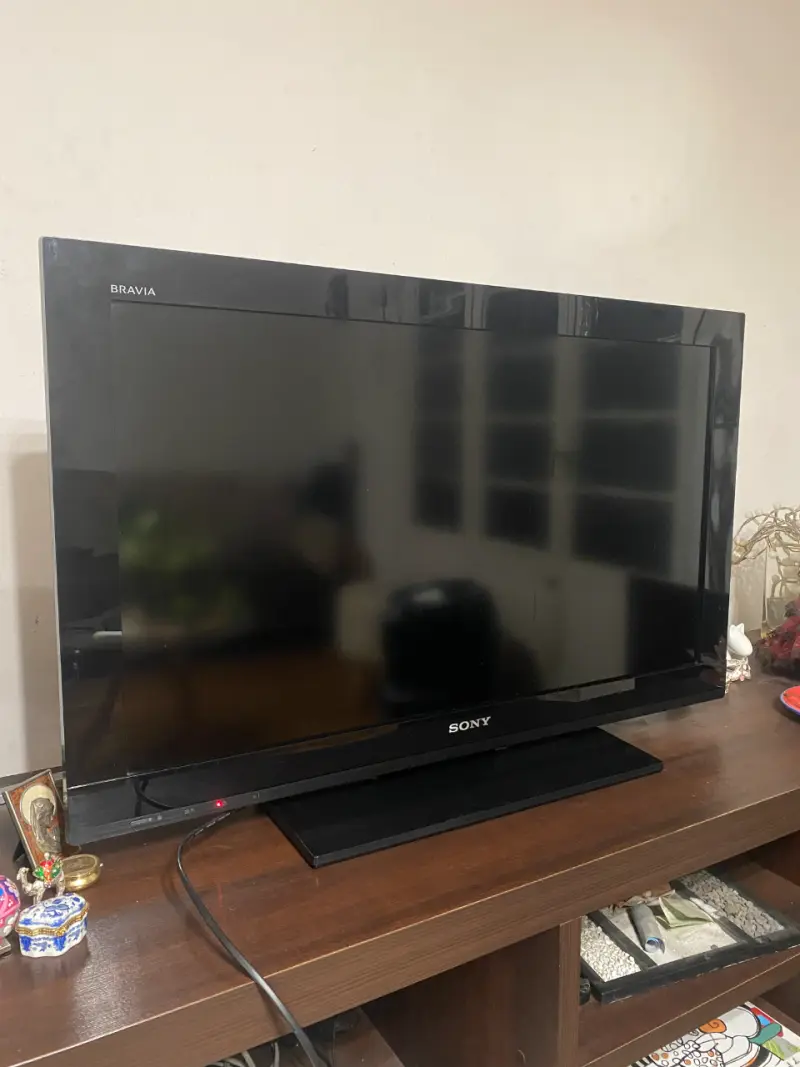 Televisor Sony Bravia 32 pulgadas en buen estado. - 2