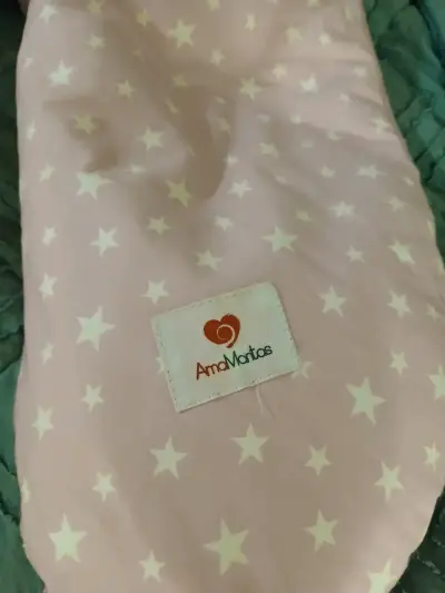 Cojín de lactancia rosa con estrellas - miniatura 2
