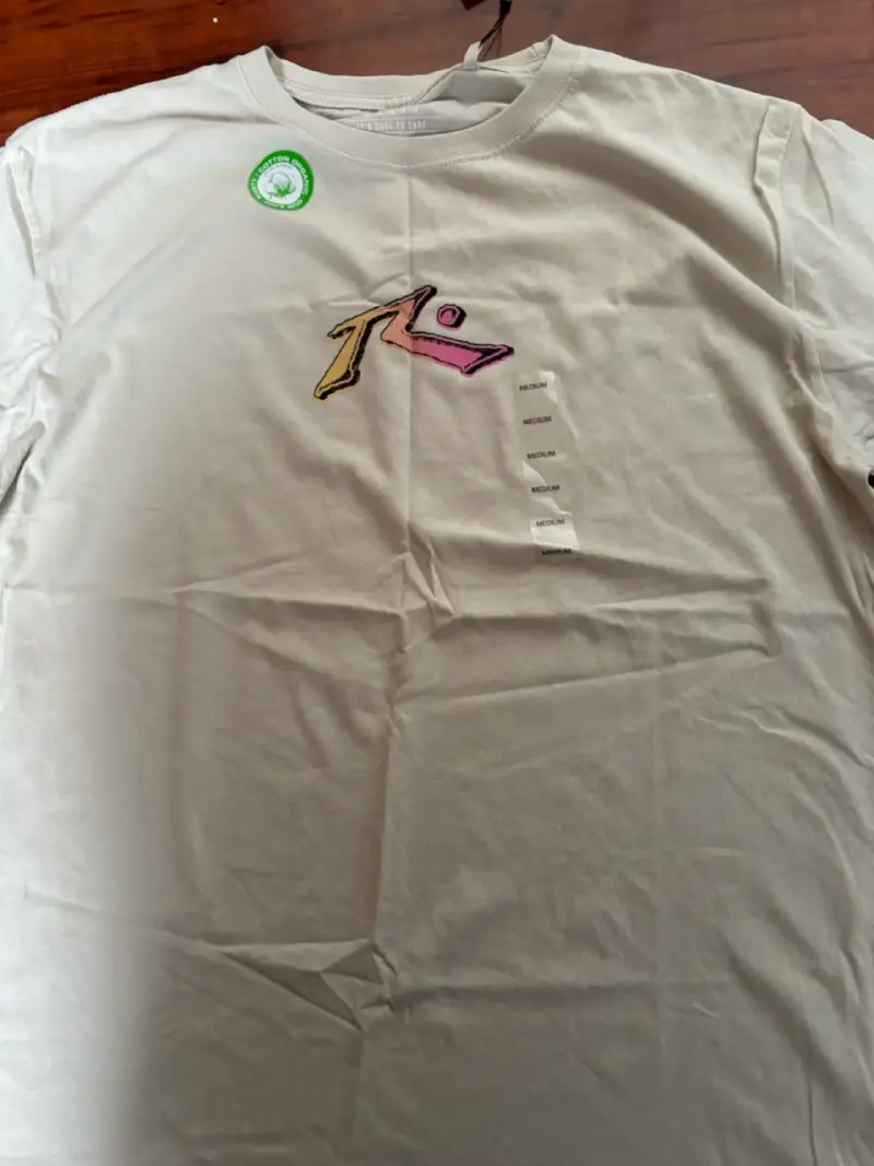 Polera Rusty con diseño de calavera - 4