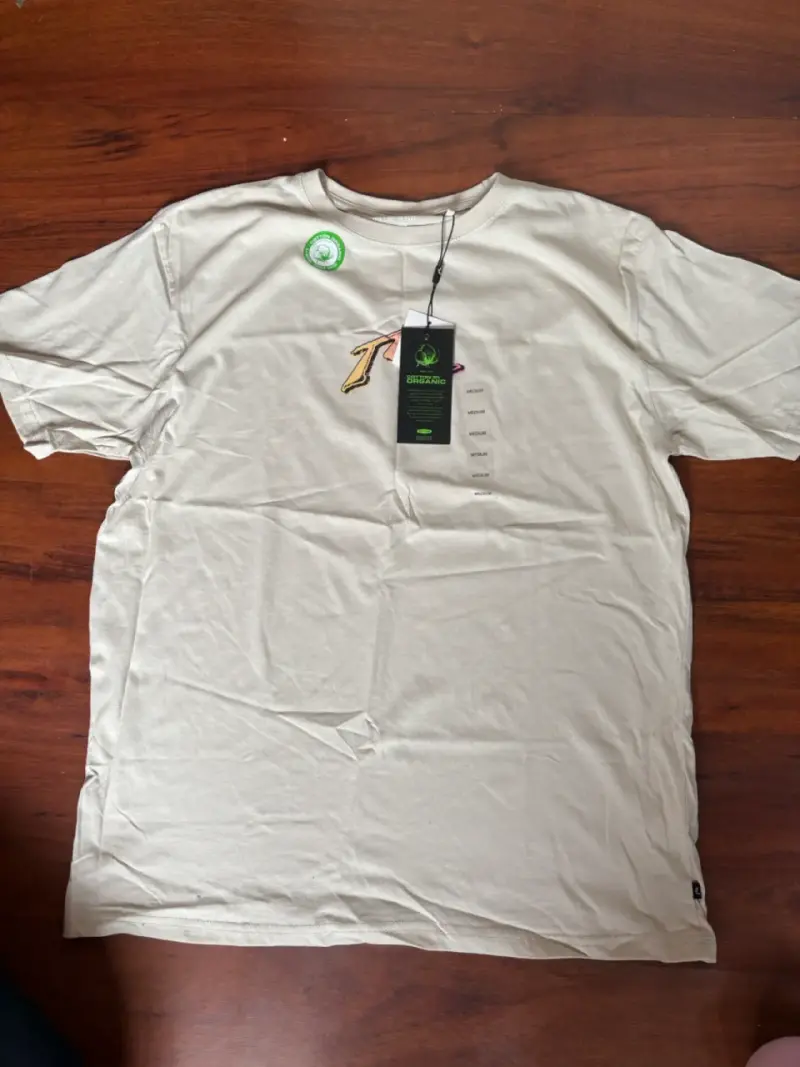 Polera Rusty con diseño de calavera - 5