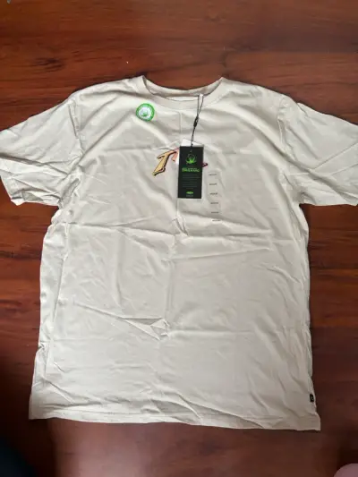 Polera Rusty con diseño de calavera - miniatura 5