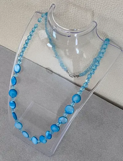 Collar de cuentas azules estilo elegante - miniatura 2