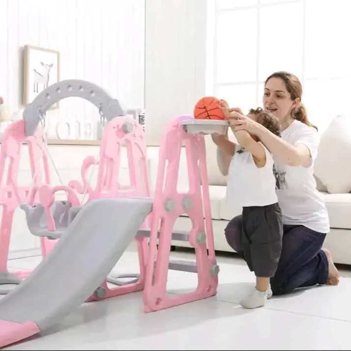Juego infantil con columpio y resbalín rosa - 3