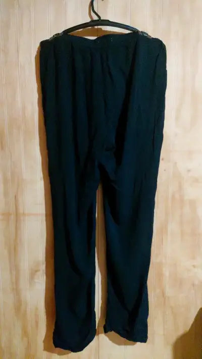 Pantalones de tela fluida elasticados - miniatura 2