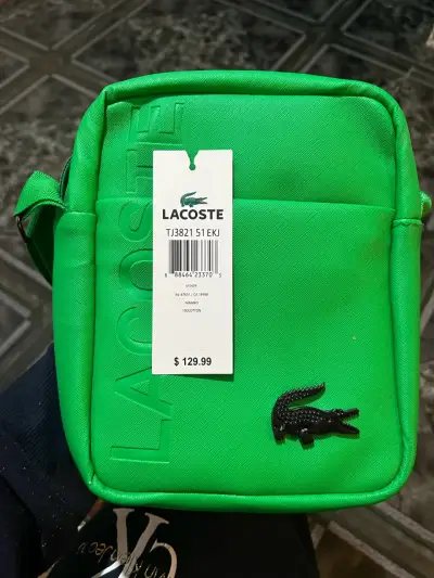 Bolso cruzado verde Lacoste con logo - miniatura 3