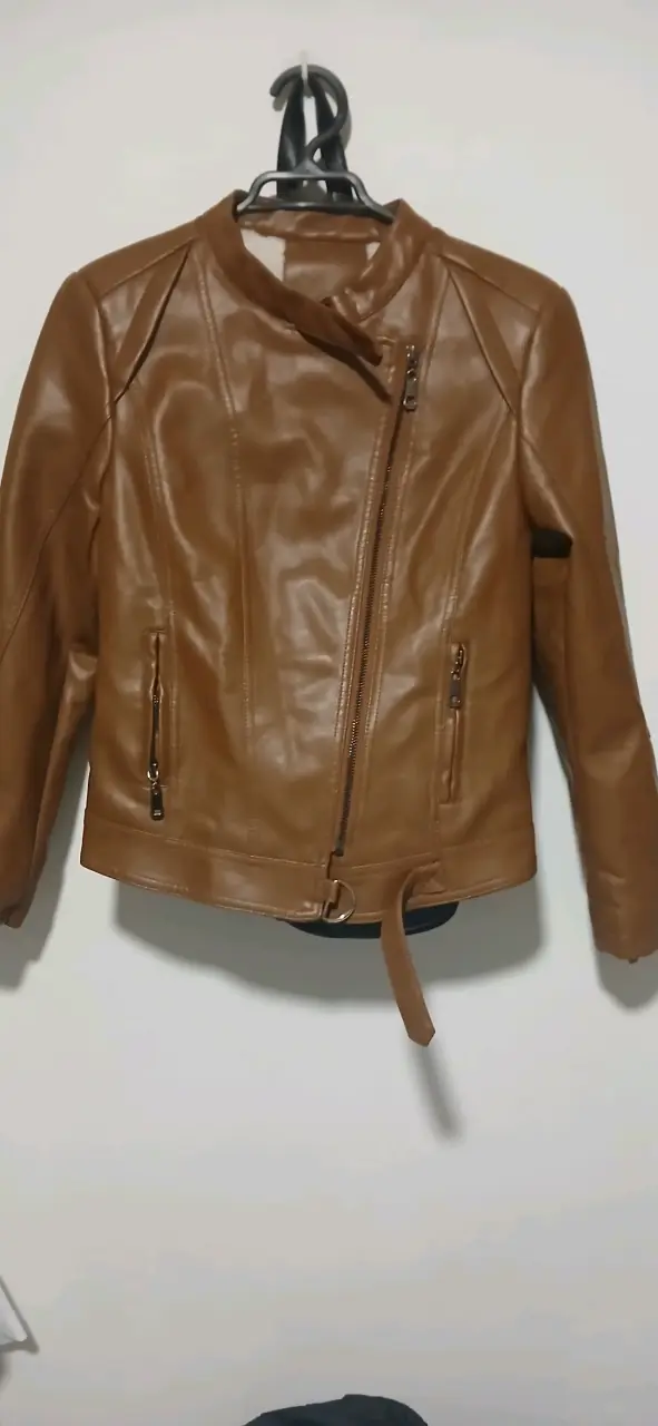 Chaqueta de cuero sintético café para mujer - 2
