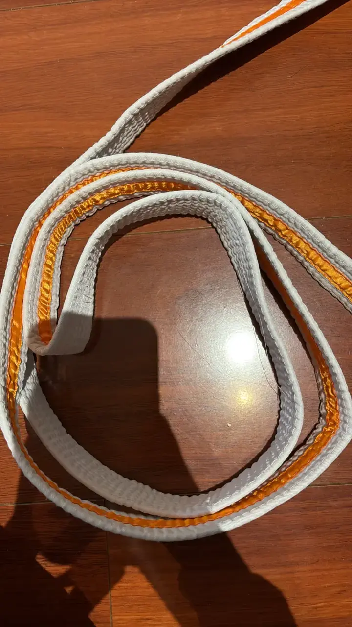 Cinturón de aikido  blanco con amarillo y naranja - 2