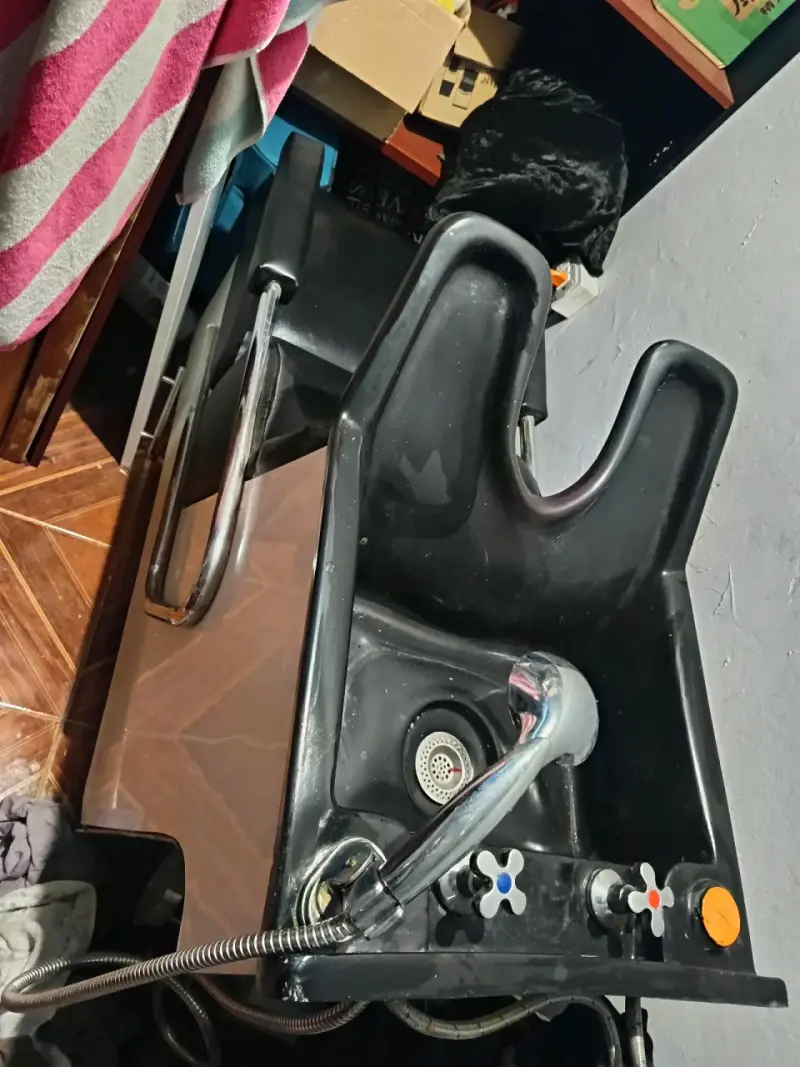 Lavapelo de peluquería negro con mueble - 2