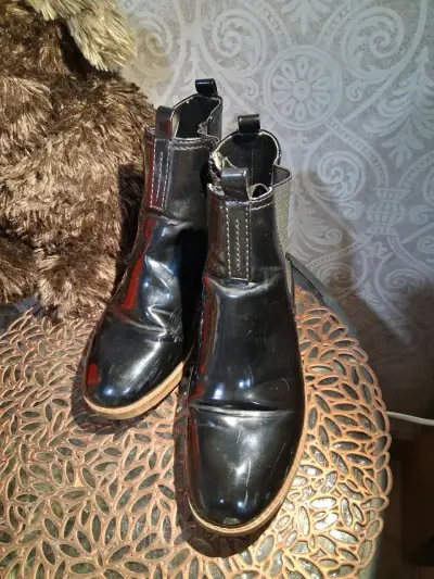 Botines de charol negro para mujer - miniatura 1