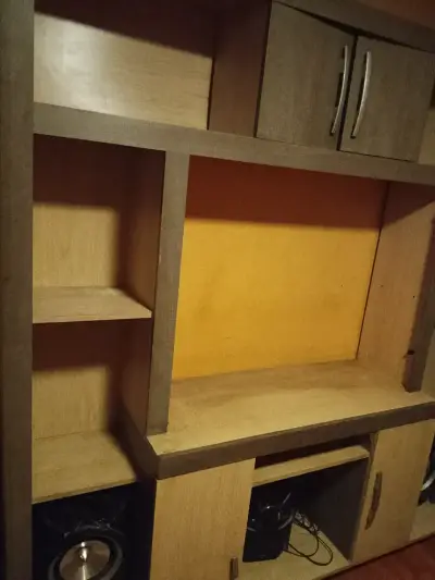 Mueble de Entretenimiento de Madera para Sala - miniatura 1
