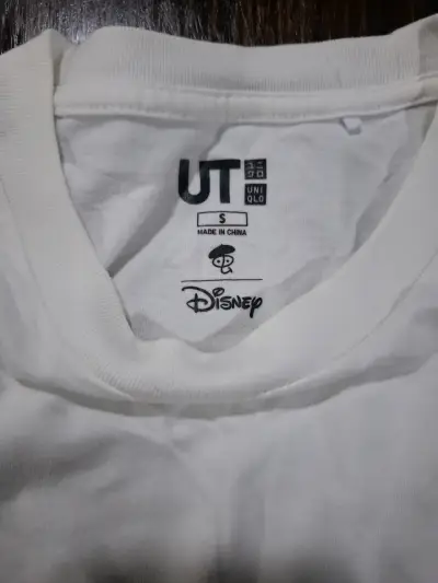 Polera blanca Disney Mickey Mouse Uniqlo - miniatura 3