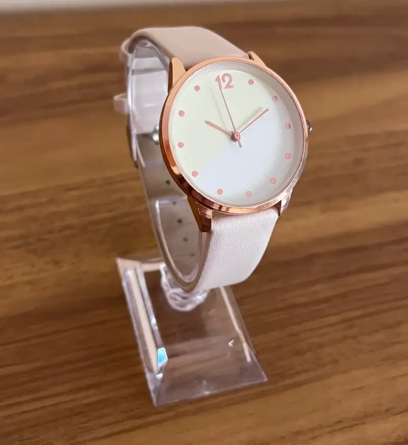 Reloj de pulsera elegante amarillo con beige claro - 2