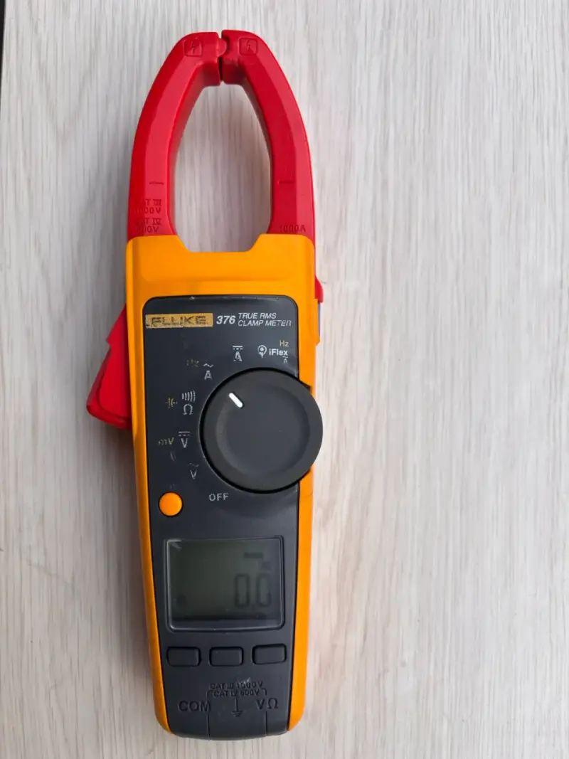 Multímetro de gancho Fluke 376 True RMS - 4
