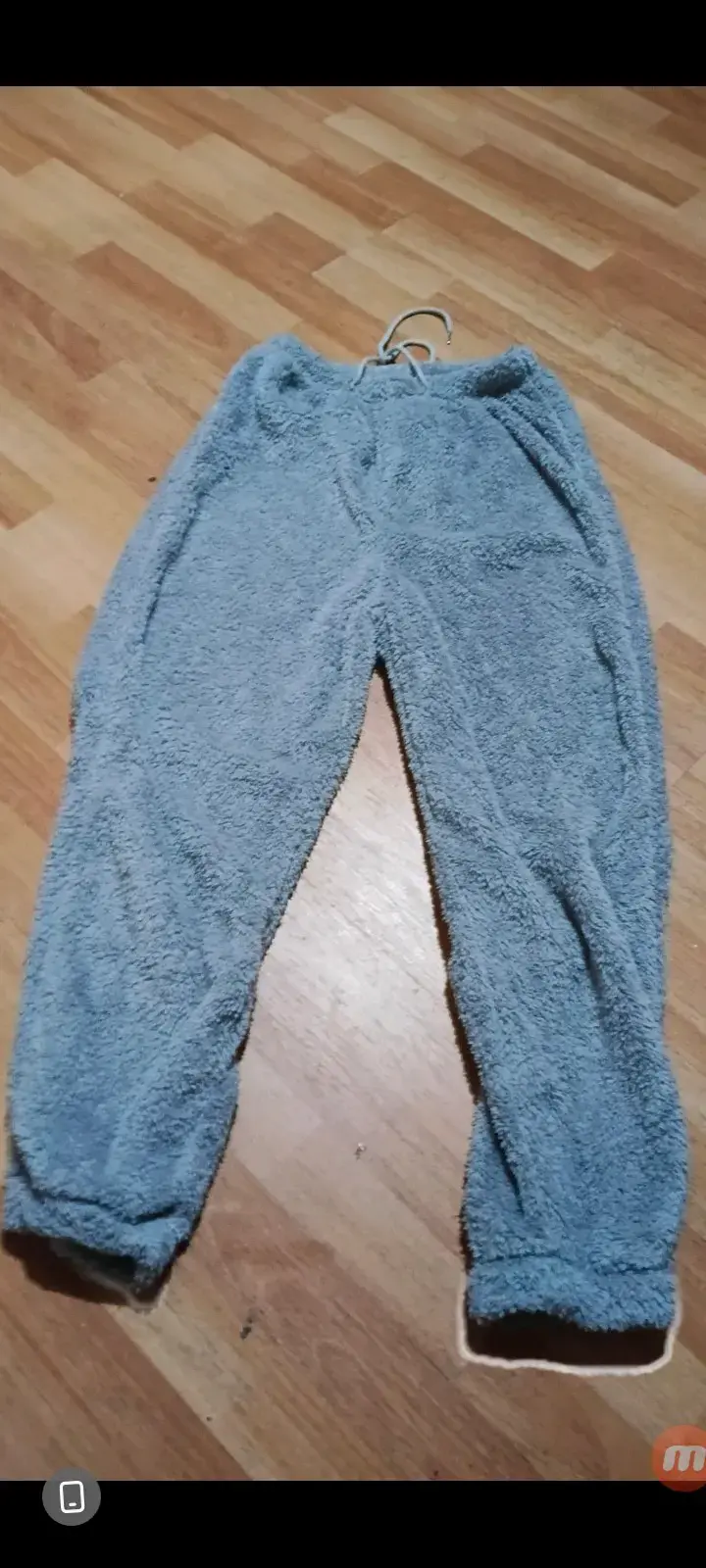 Pantalón de felpa gris para invierno