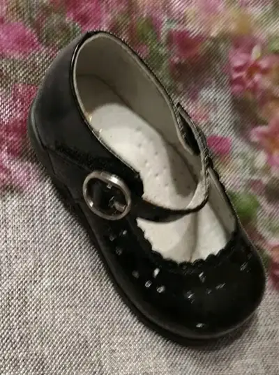 Zapatos de niña negros con hebilla - miniatura 1