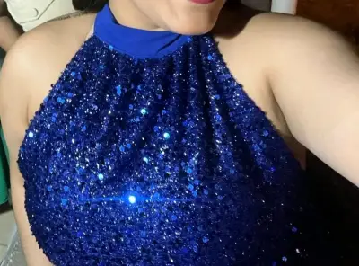 Vestido corto azul con lentejuelas - miniatura 2