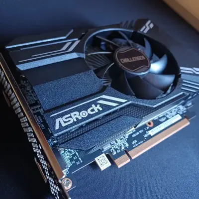 Amd Radeon Rx 6400 4gb Gddr6 Asrock Challenger - miniatura 1